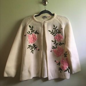 Vintage 50s embroidered Cottagecore floral cardigan